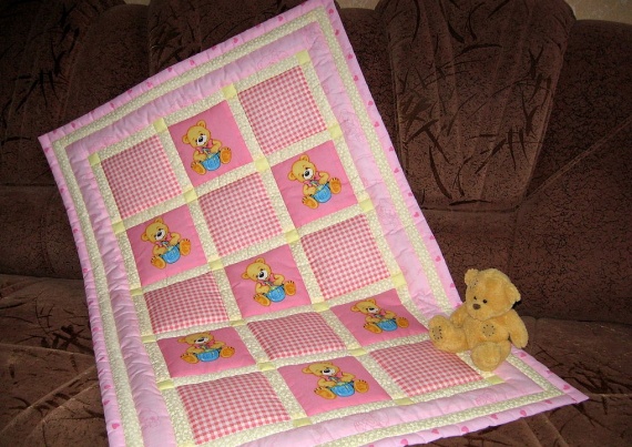 Детское одеяло из лоскутков