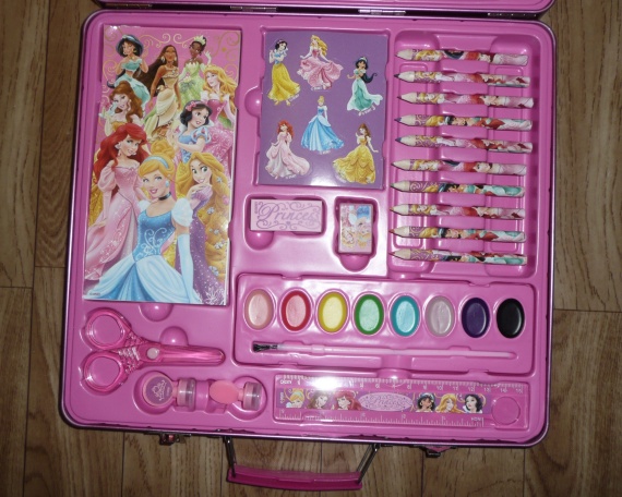 Красота для моей принцессы Disney Princess Tin Art Case Set Disneystore