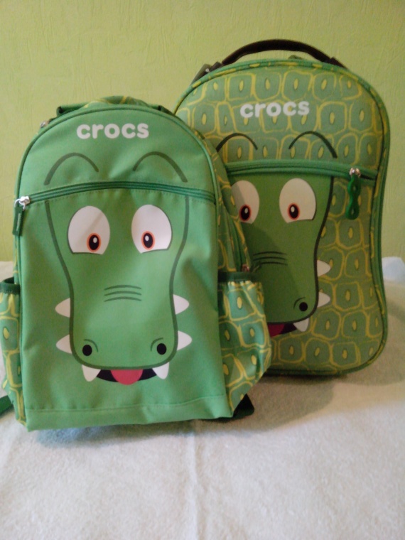Веселые крокодильчики Crocs. Чемодан и рюкзак, которые обязательно понравятся малышам Crocs Крокс