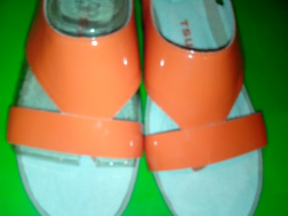 Яркие и удобные босоножки Tsubo Olisa женская обувь