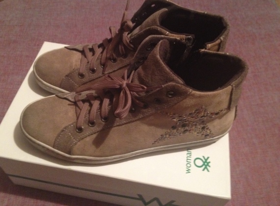 Вечно молодой в кеда Benetton Вечно молодой в кеда Benetton