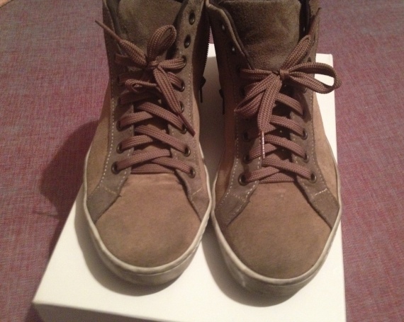 Вечно молодой в кеда Benetton Вечно молодой в кеда Benetton