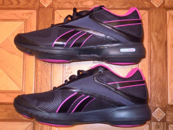Лучшие кроссовки для прогулки - Reebok EasyTone кроссовки Reebok EasyTone