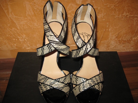 Дизайнерская обувь - это доступно. Mark + James by Badgley Mischka США