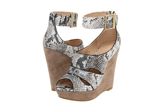 И снова Joan & David Dollee. Интересные босоножки, комфортно ножкам Joan & David