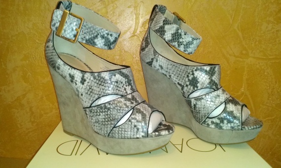 И снова Joan & David Dollee. Интересные босоножки, комфортно ножкам босоножки