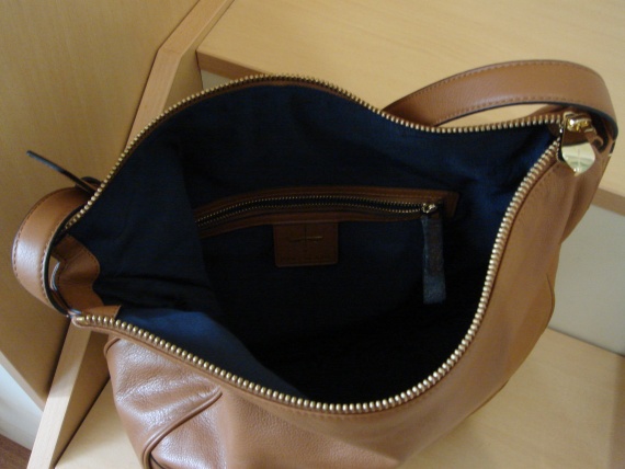 New Classic от бренда Pour La Victoire Pour La Victoire Astrid Hobo