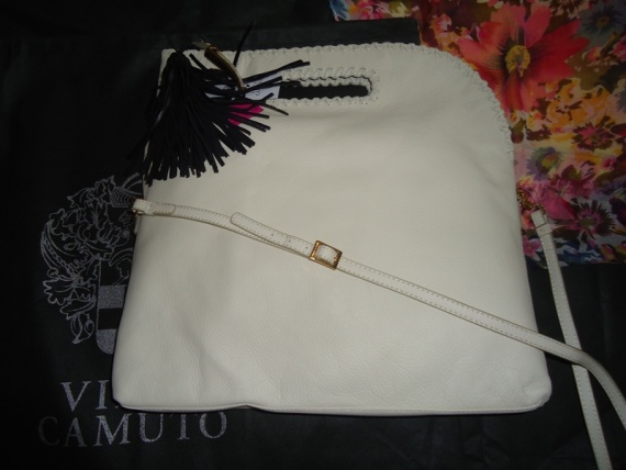 Кожаный клатч от Vince Camuto . Кожаный клатч от Vince Camuto