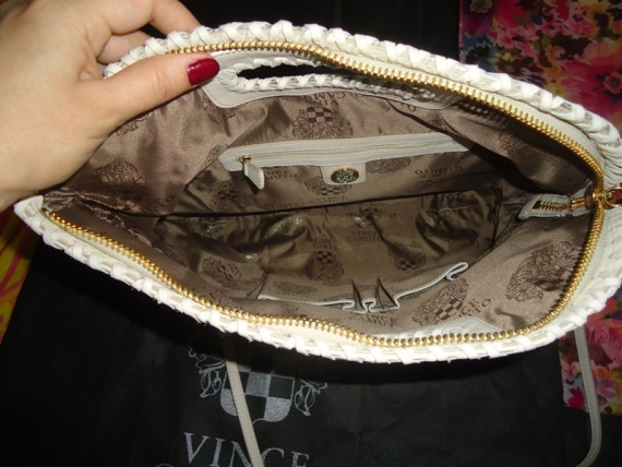 Кожаный клатч от Vince Camuto . Кожаный клатч от Vince Camuto