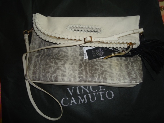 Кожаный клатч от Vince Camuto . Кожаный клатч от Vince Camuto