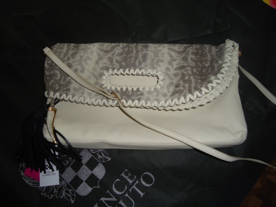 Кожаный клатч от Vince Camuto . Кожаный клатч от Vince Camuto