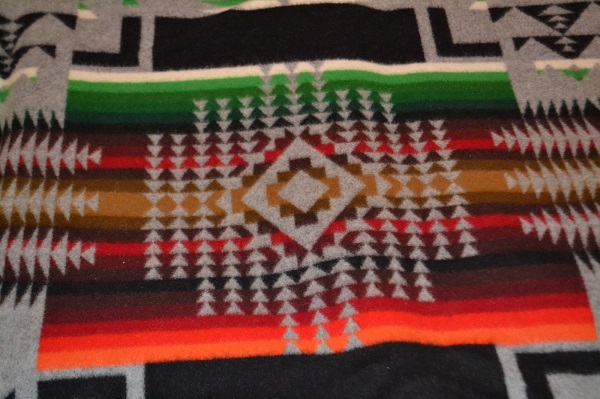 Индейское одеяло-плед от Pendleton pendleton-usa.com